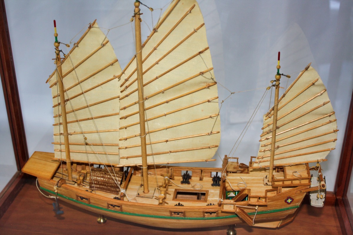 “Rainbow” 1934 America&rsquo;s Cup  /  L – 45', H – 49', B – 9'