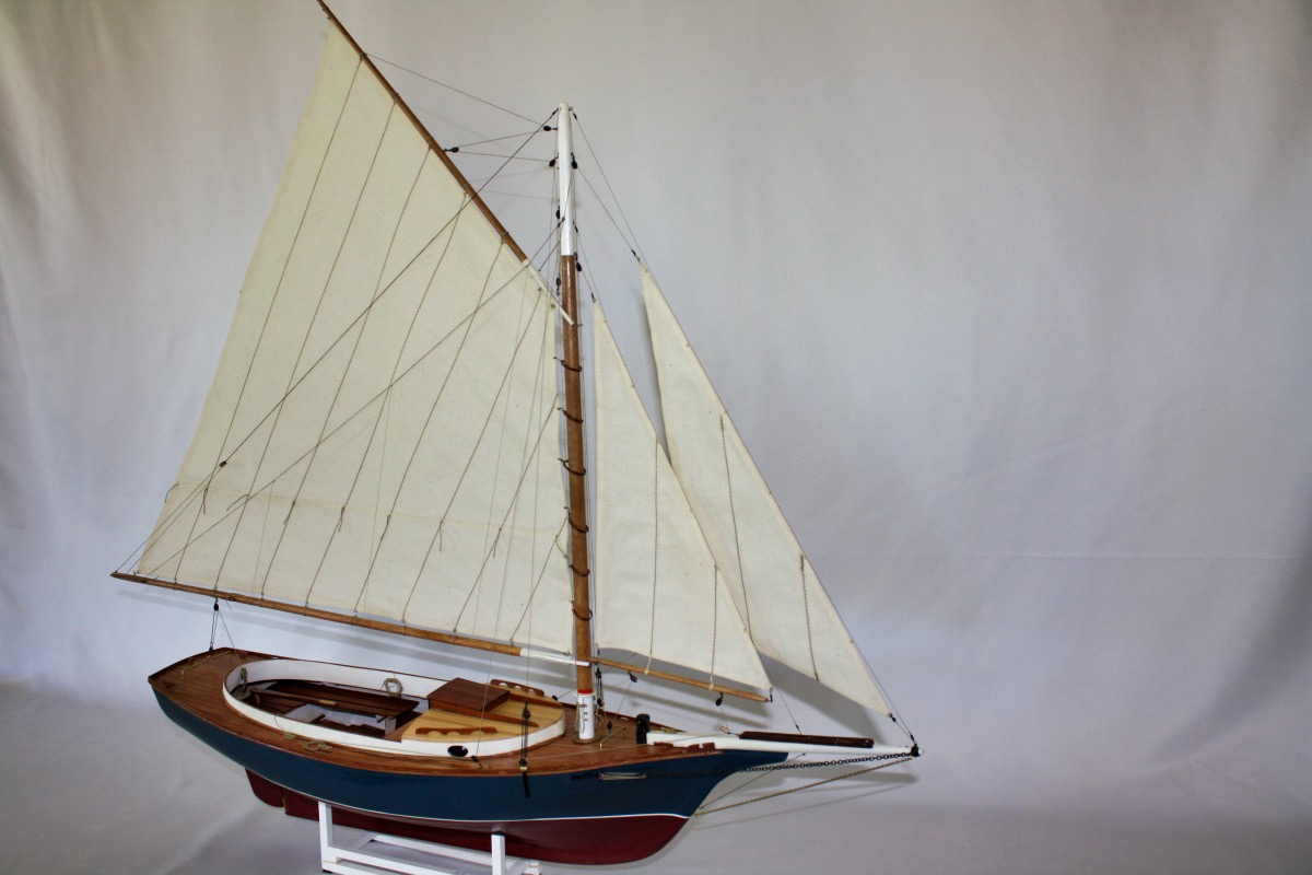 “Rainbow” 1934 America&rsquo;s Cup  /  L – 45', H – 49', B – 9'